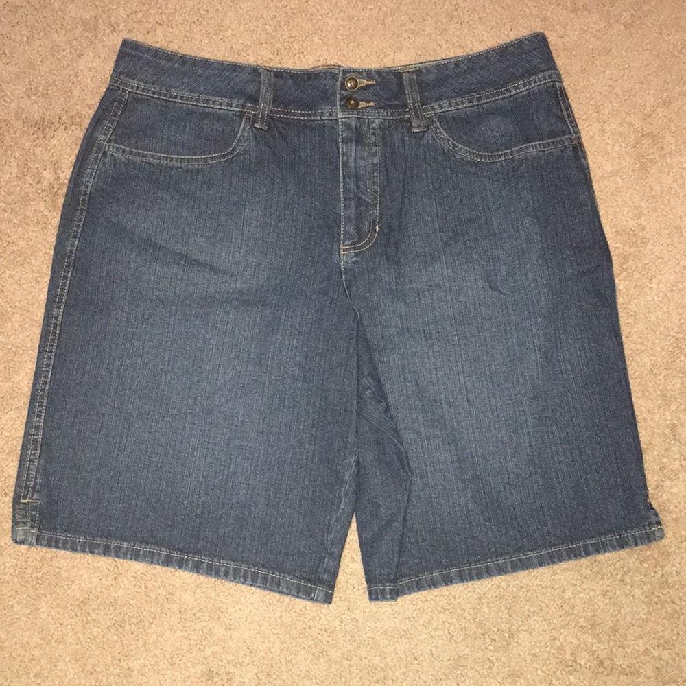 Faded glory Jean shorts size 12 Excellent cond